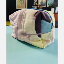 Toilettaske rd stribe