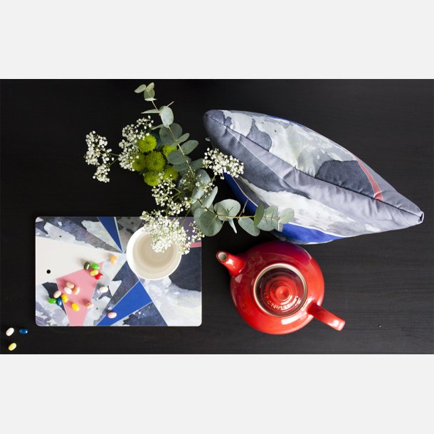 Thehtte paris marble